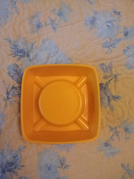 Cinzeiro antigo da bic