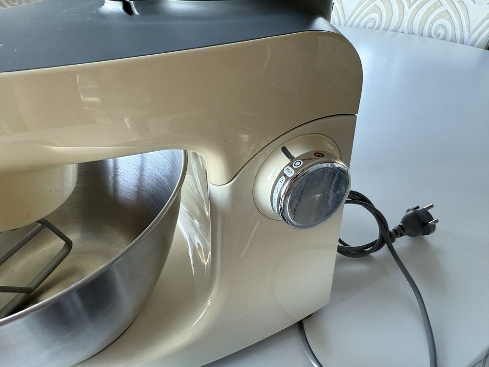 Robot de Cozinha Kenwood Chef com Vários Acessórios – Bom  Estado
