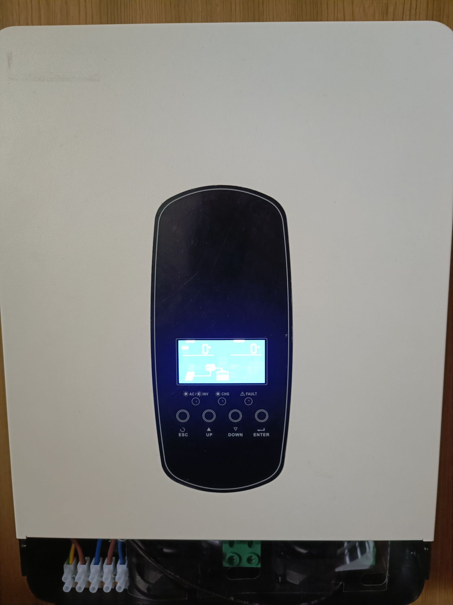 Гибридный инвертор 3.2KW, 24v - 230v, 3kW.