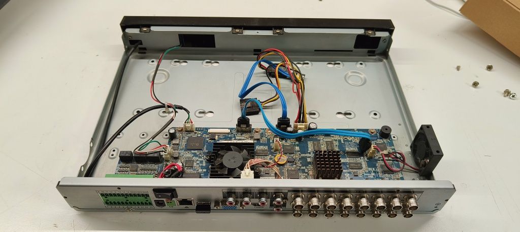 Rejestrator DAHUA DHI-HCVR5216A-S2