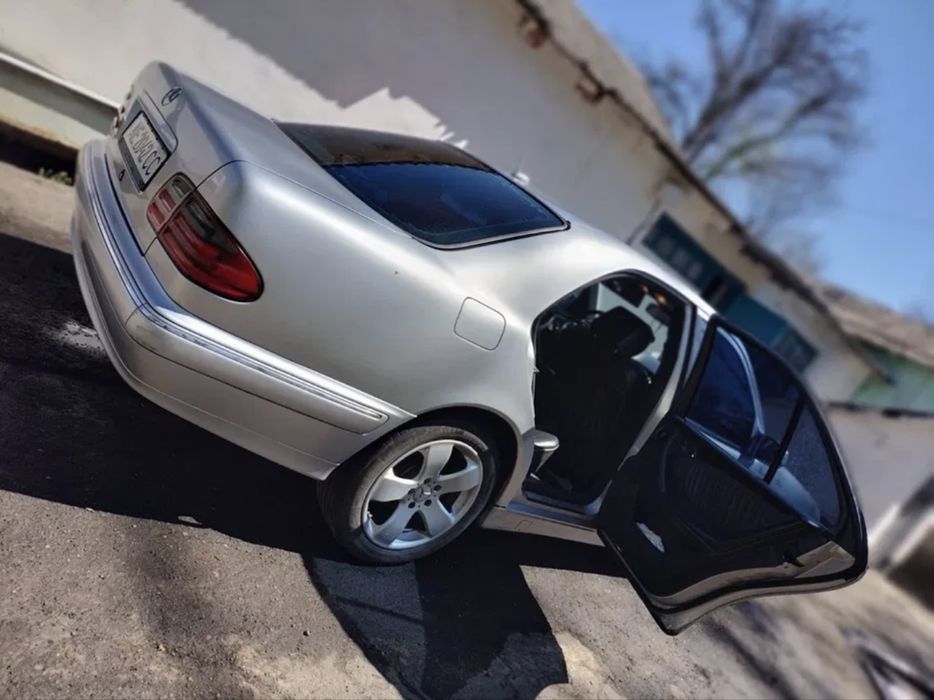 Продам Mersedes Benz 210