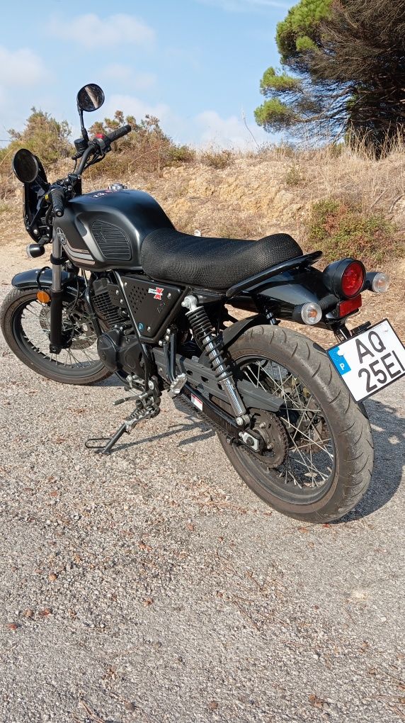 Mota 125 UM Renegade X