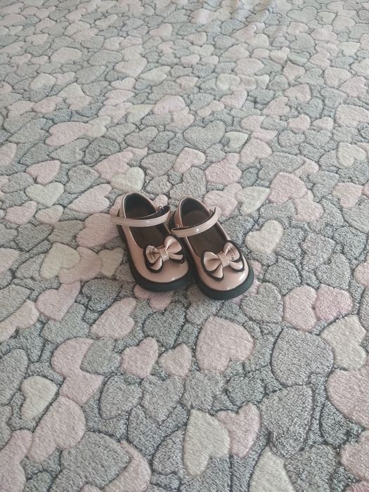 Туфлі для дівчинки