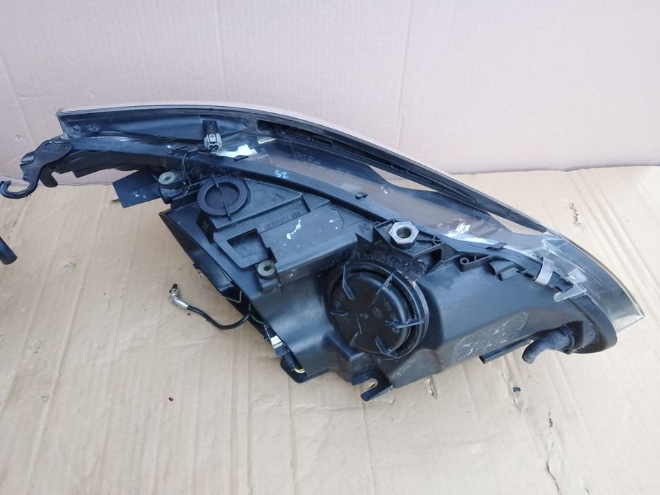 Xenon prawy lewy dynamic skrętny BMW 5 E60 Europa