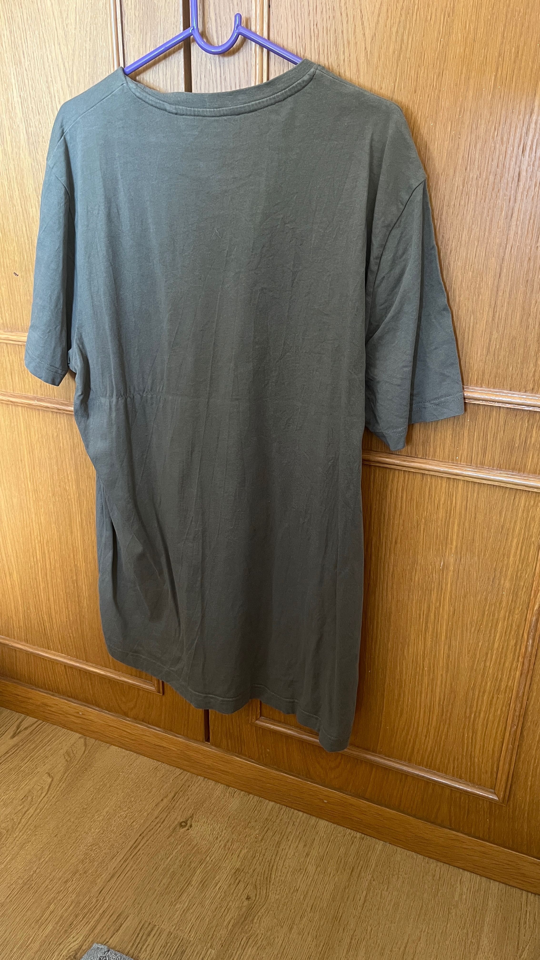 T-shirt verde escuro da Munsingwear, tamanho XL.