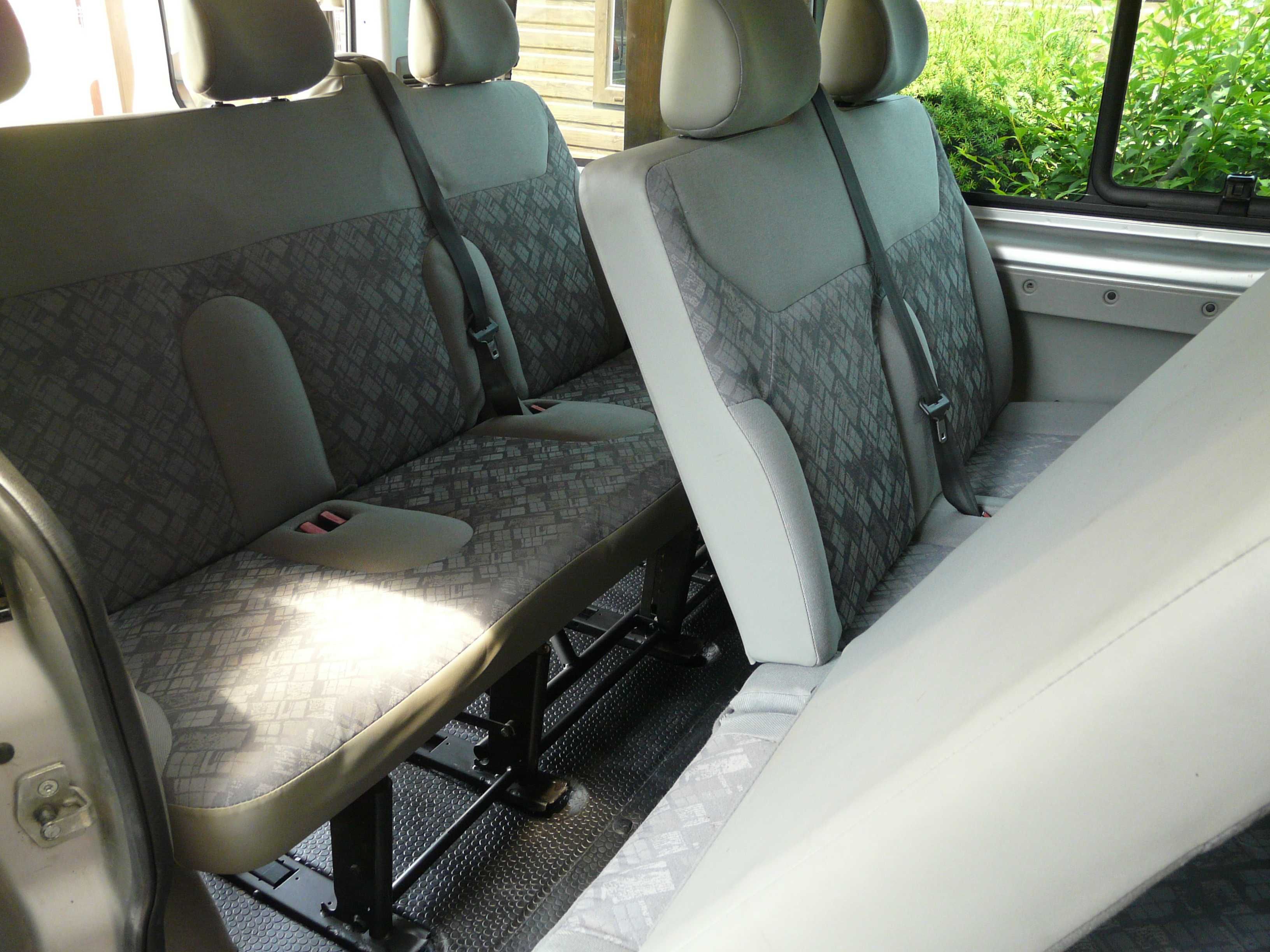 Samochód osobowy Bus Opel Vivaro 1,9 CDTi ,100, 9 osobowy, skrzynia 6