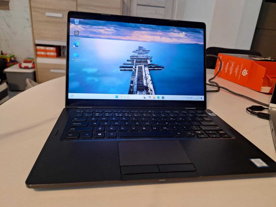 Dell Latitude 5300 2-in-1, i5, 8GB, SSD 256GB, dotyk