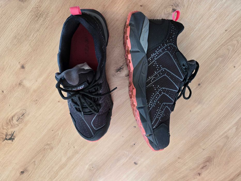 Водонепроникні жіночі кросівки Hi Tec 39 розмір