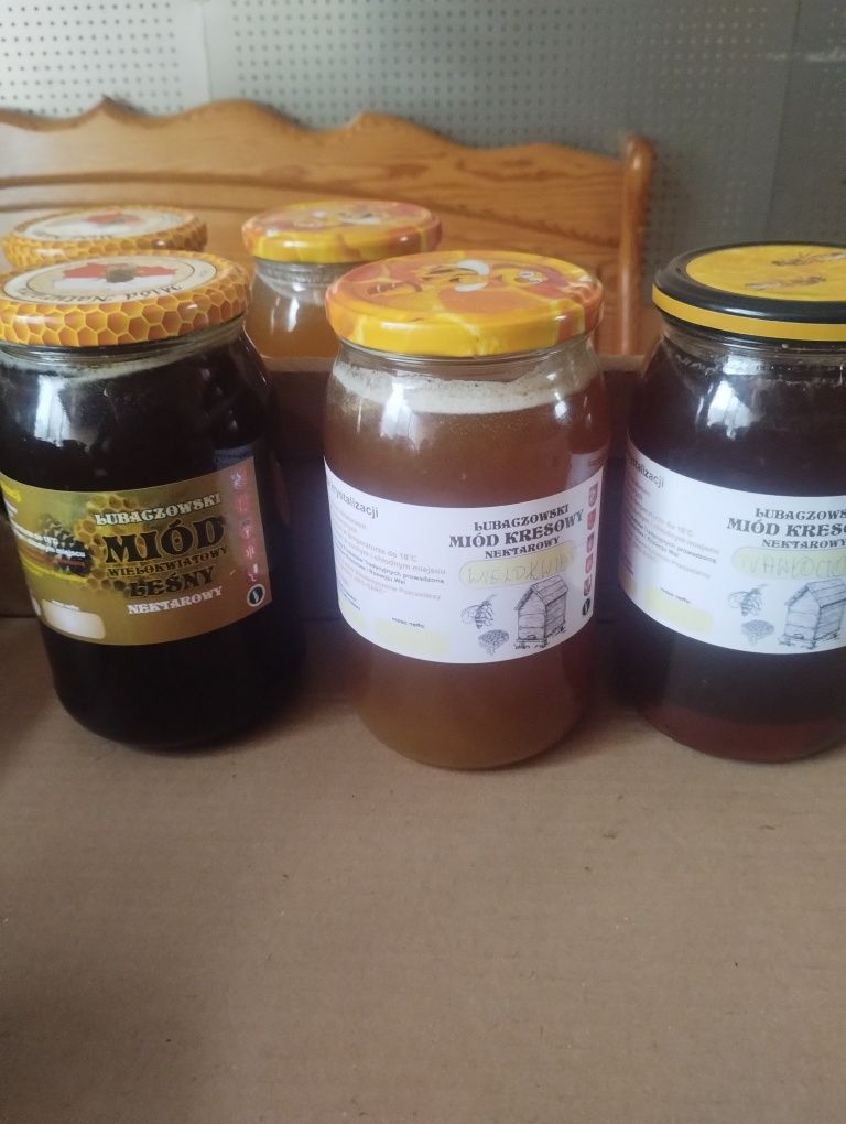 Miód prosto od pszczelarza