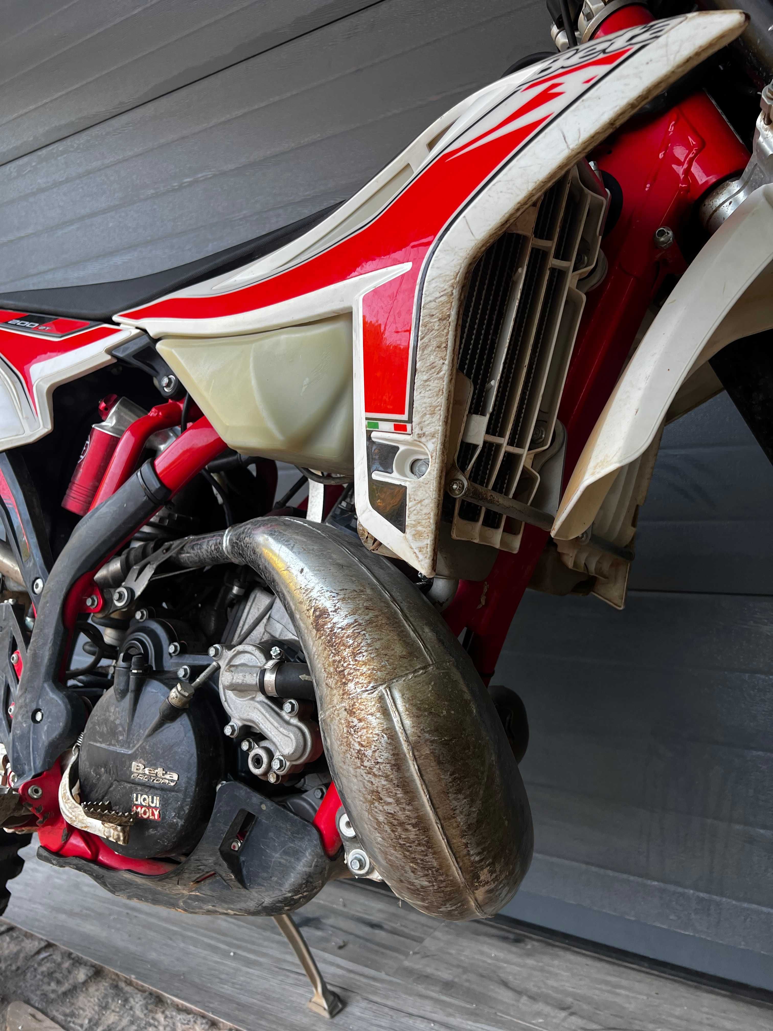 Beta 200 RR 2T 2021 com apenas 11h
