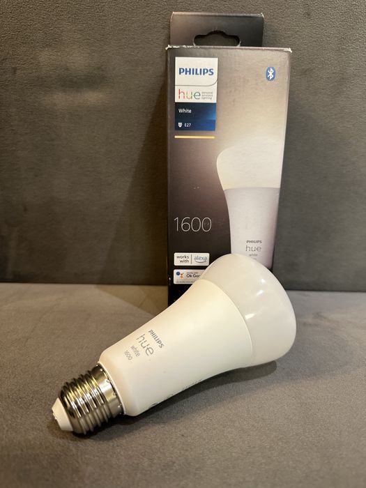 Philips hue 1600 White - żarówka e27