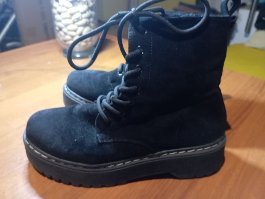 Botki czarne na koturnie Jenny Fairy Netto rozmiar 37