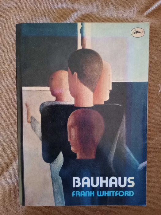Bahaus de Frank Whitford