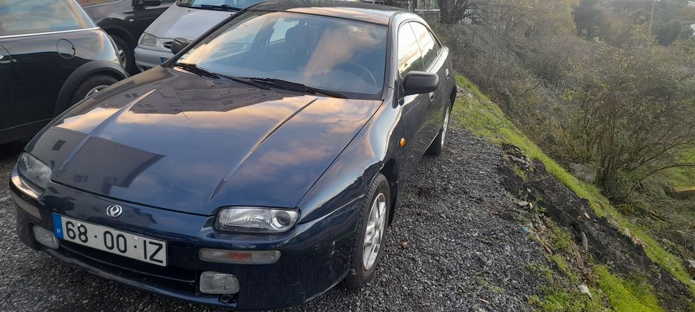 Mazda 323f, carro TOP