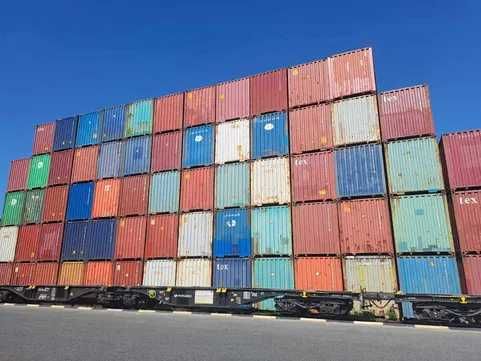 kontener morski budowlany barak magazyn, plac z kontenerami STRZELIN