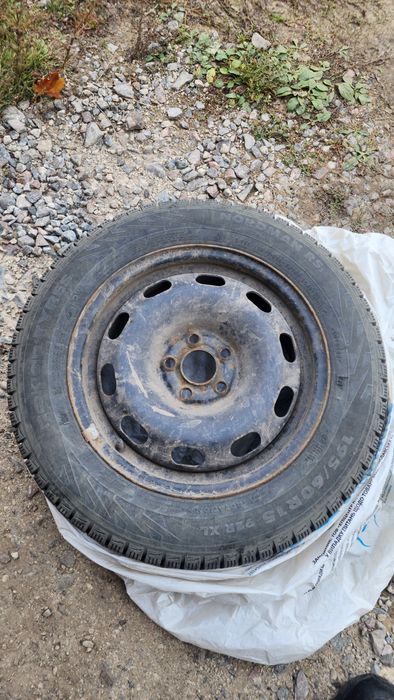 Продам зимову резину на дисках 195/60 r15