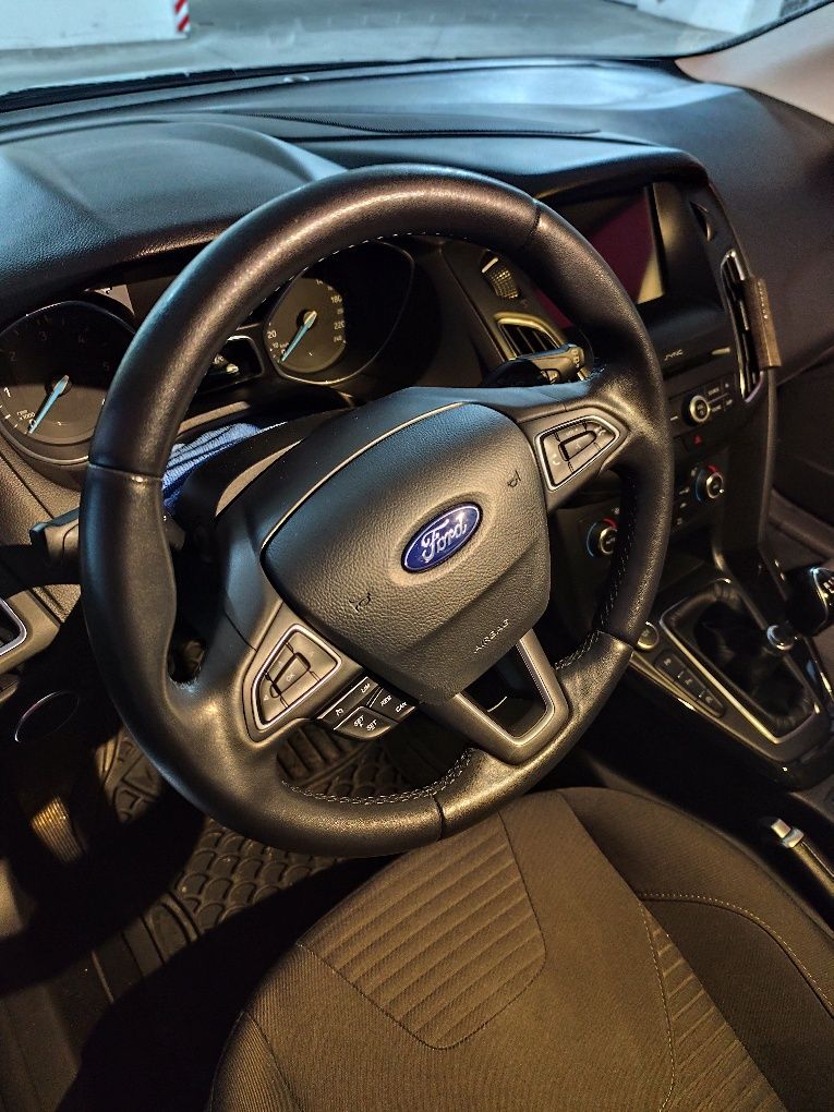 Ford Focus Titanium 1.5tdci 8v 120cv