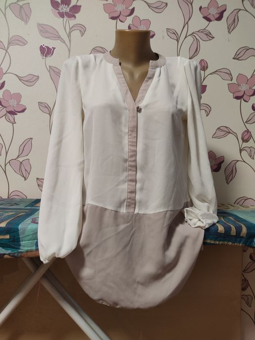 Блузка строга !!!