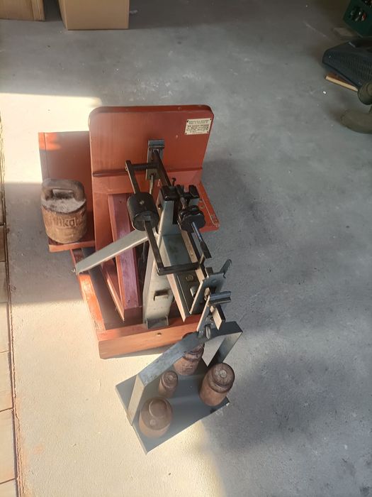 Zabytkowa waga dziesiętna, odważnikowa o udźwigu 150 kg