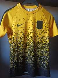 Nike футболка & шорти
Nike
Neymar Dry Academy TopNeymar Dry Academy To