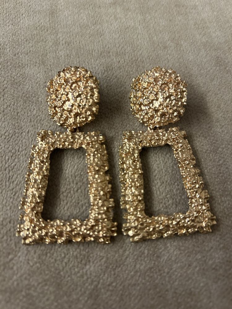 Brincos compridos, Zara