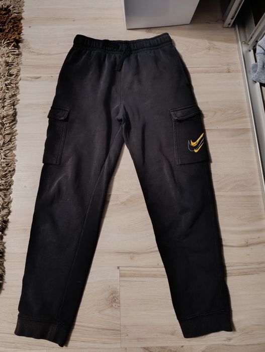 Spodnie dresowe dresy Nike 146-158