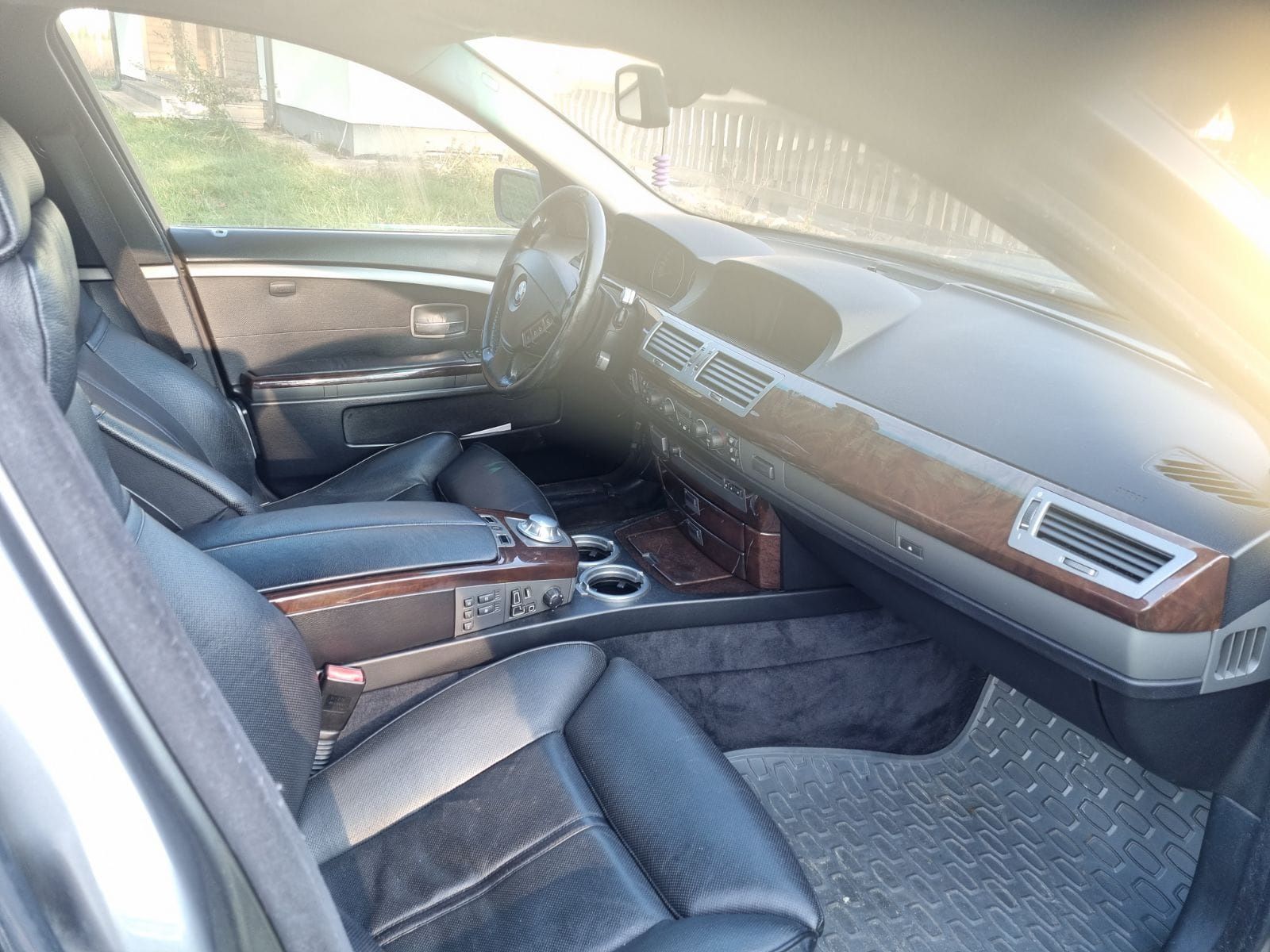 Samochód BMW 740d 2002 r