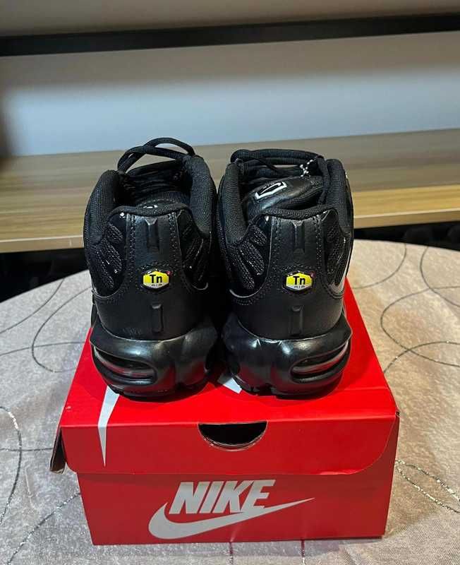 ButyDamskieNikeAirMaxTNPlusBlack nowy rozmiar.39