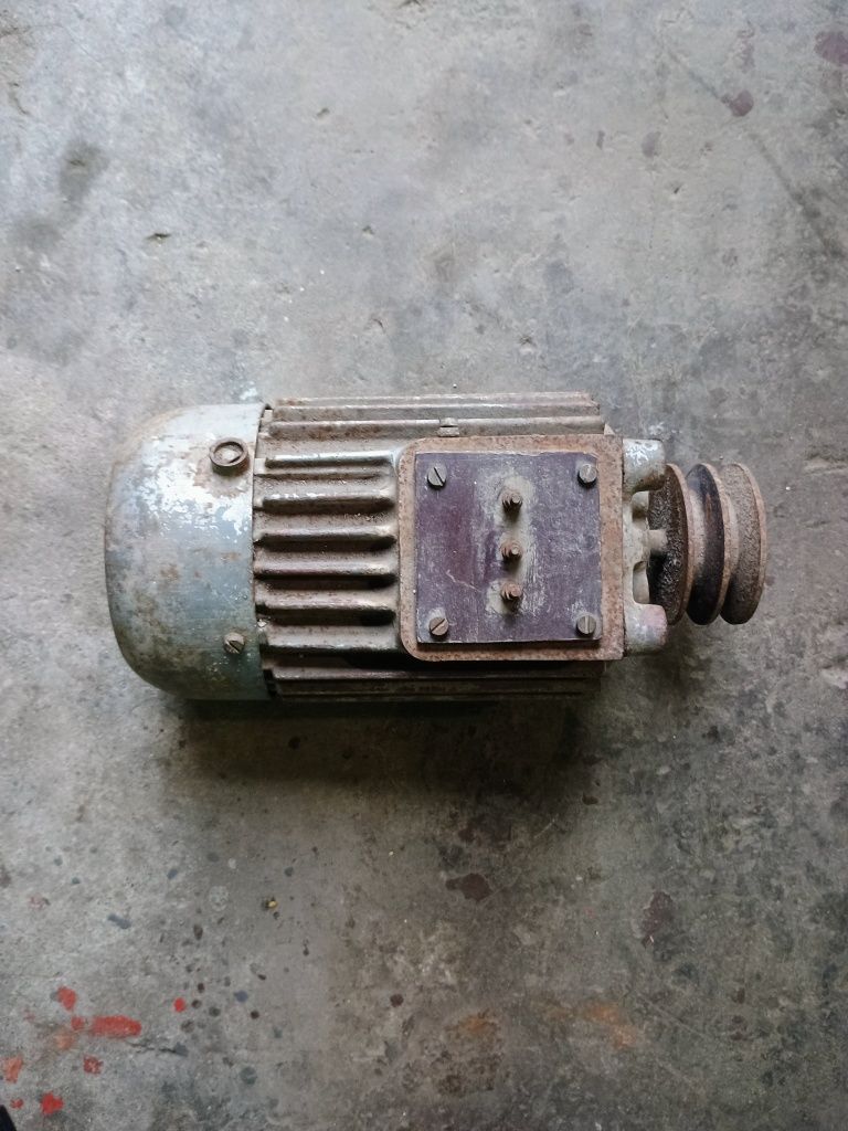 Silnik elektryczny 0,8kw