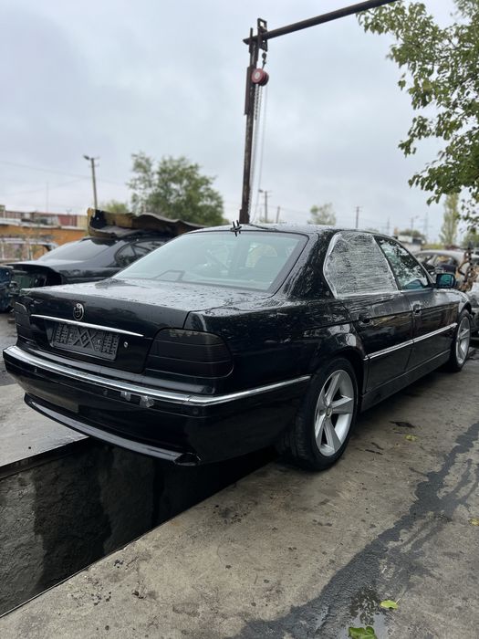 Разбор Bmw E38 Рестайлинг 728i