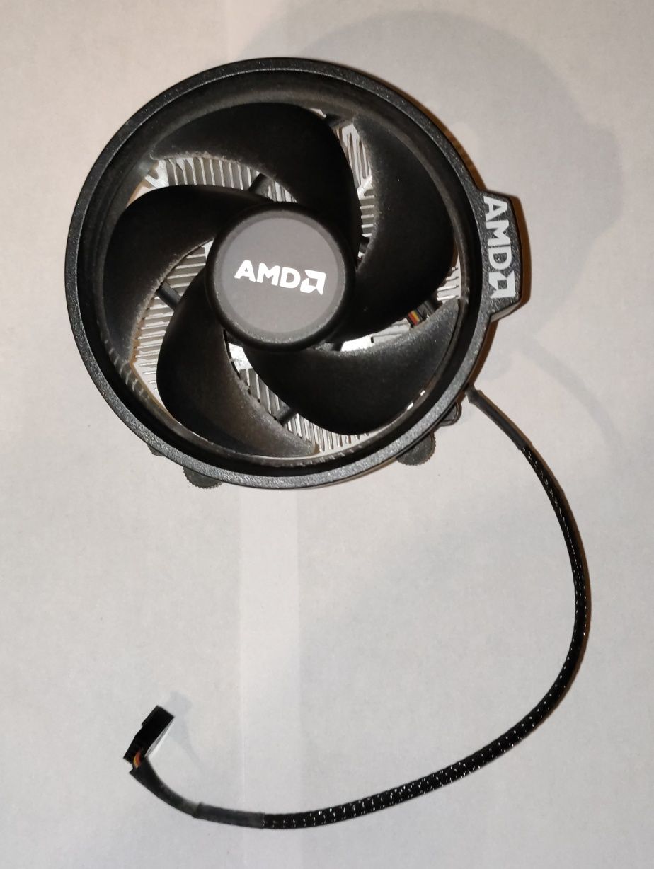 Procesor AMD Ryzen 3 2200g z chłodzeniem