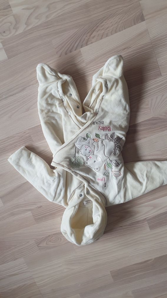 Kombinezon niemowlęcy rozm.56 cm