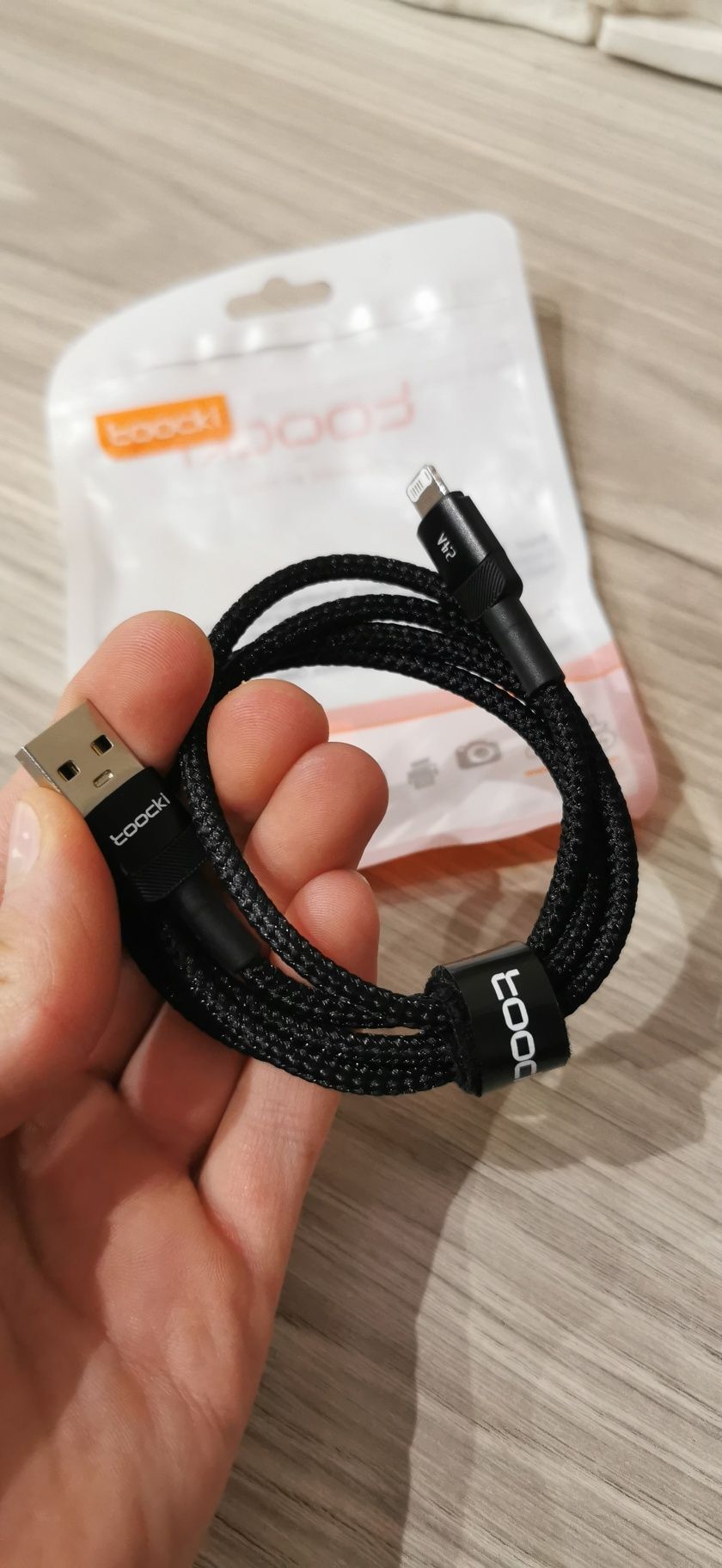 Nowy kabel usb toocki 1m do iphone