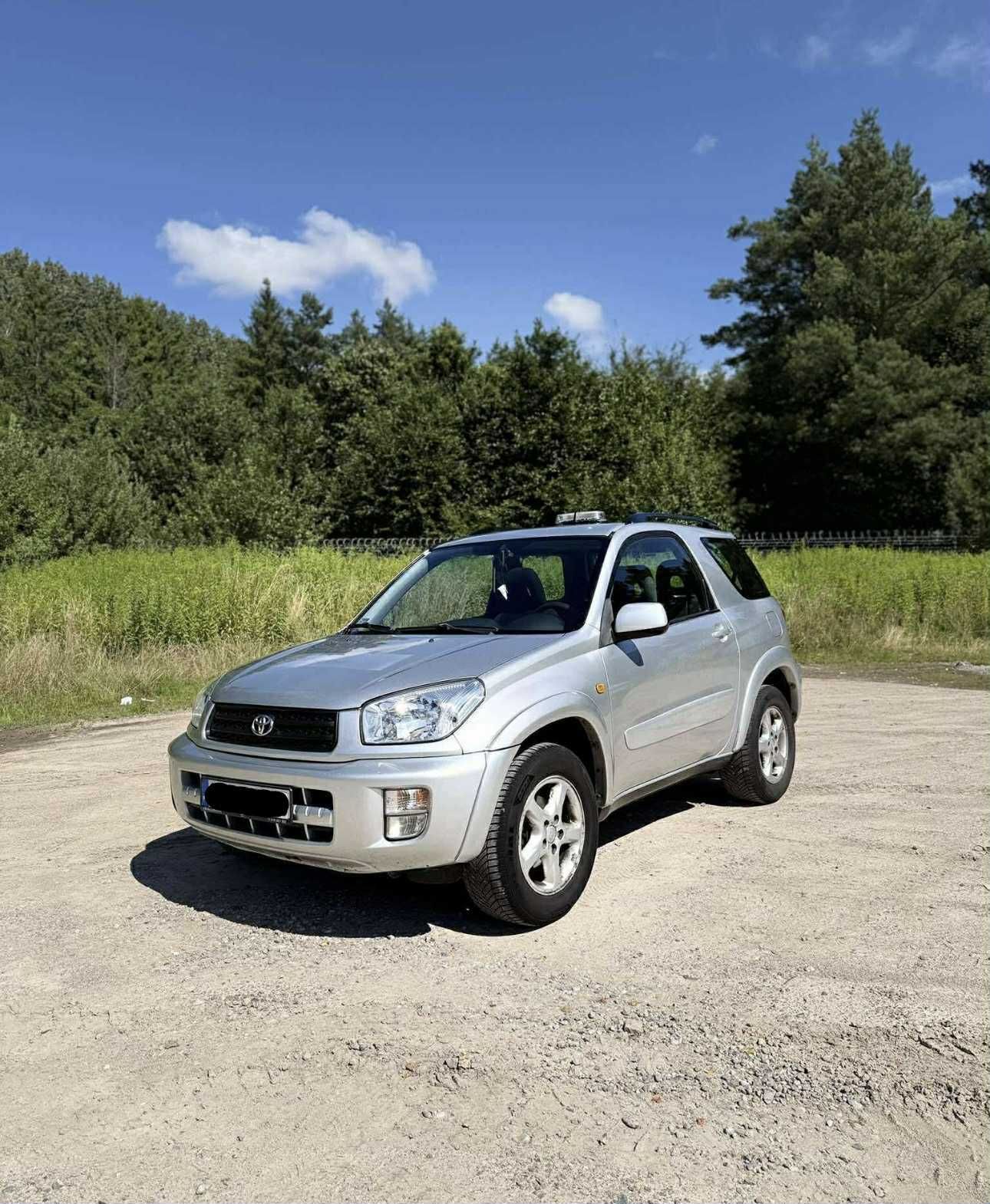 Toyote Rav-4 z 2001 roku 2.0 benzyna  4x4