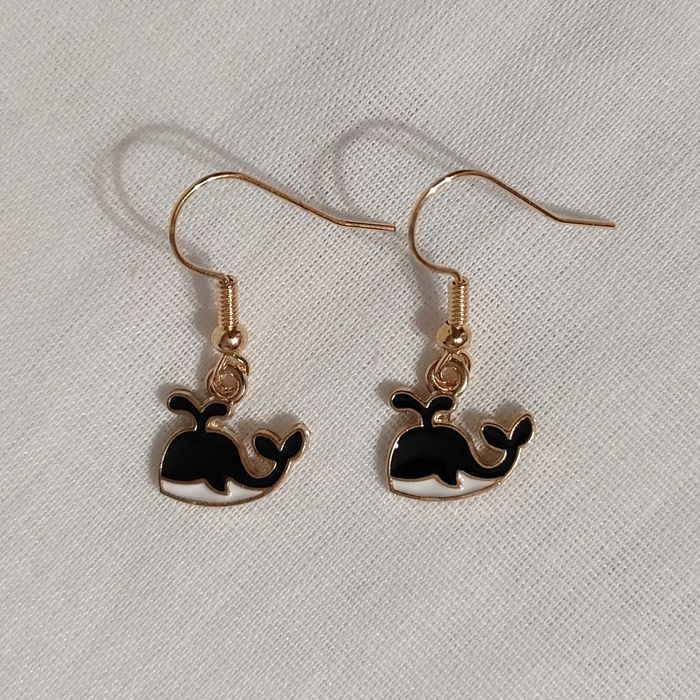 K194 Kolczyki wiszące Wieloryby Handmade