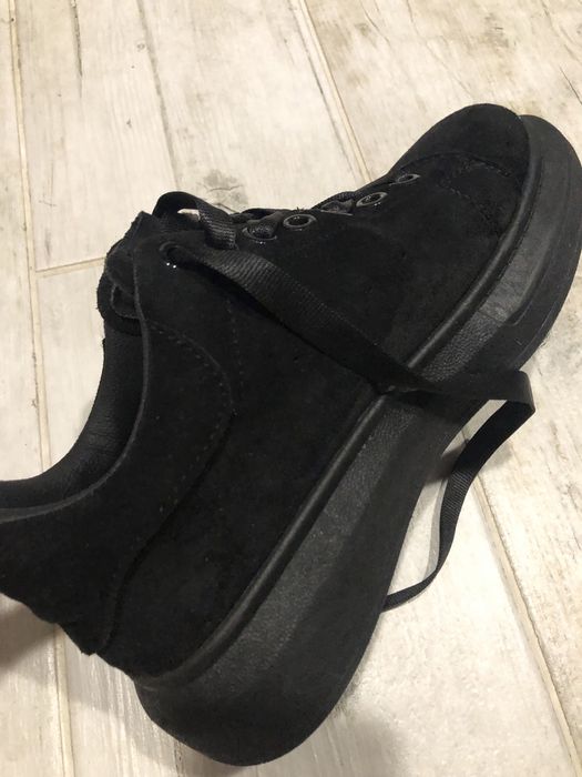 Туфли замш 37р. На шнурке