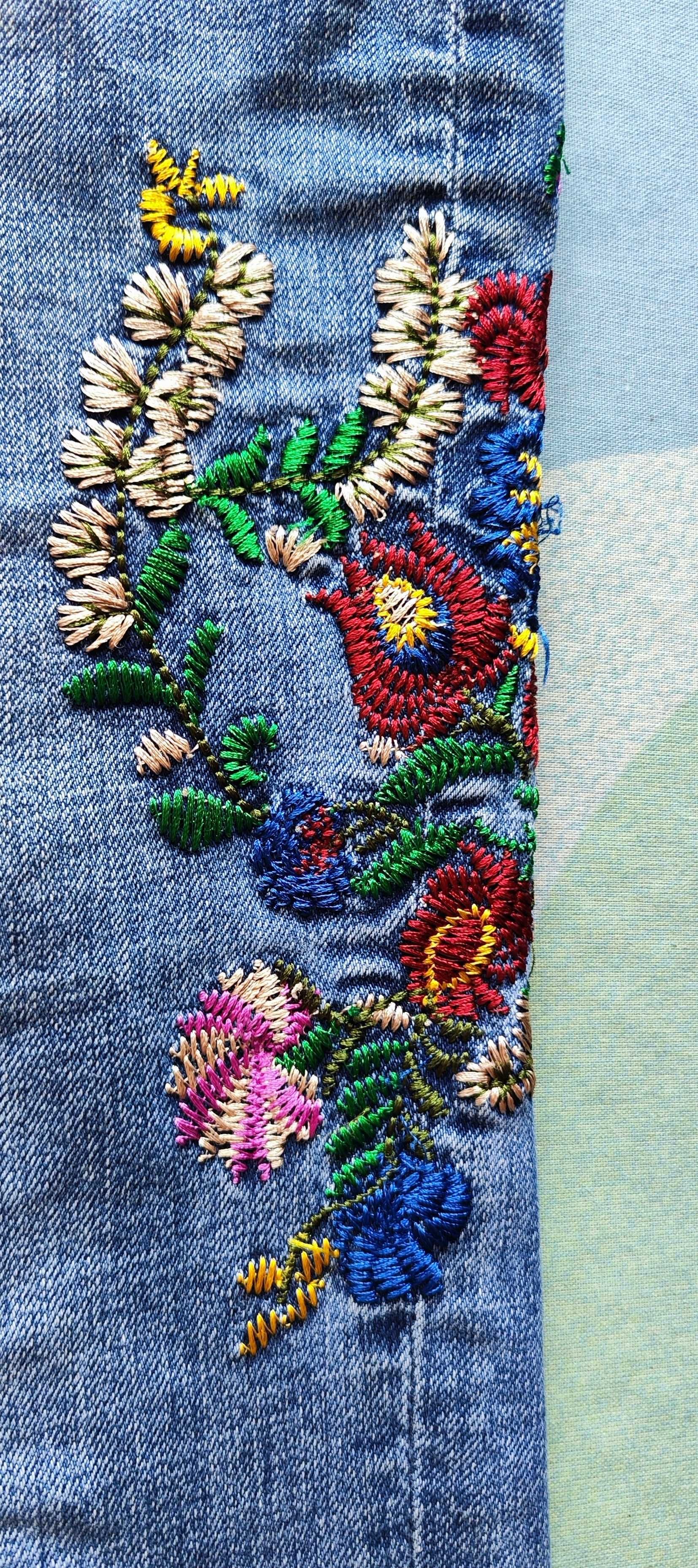 Avie jeansy hafty kwiaty floral rurki proste 42/44