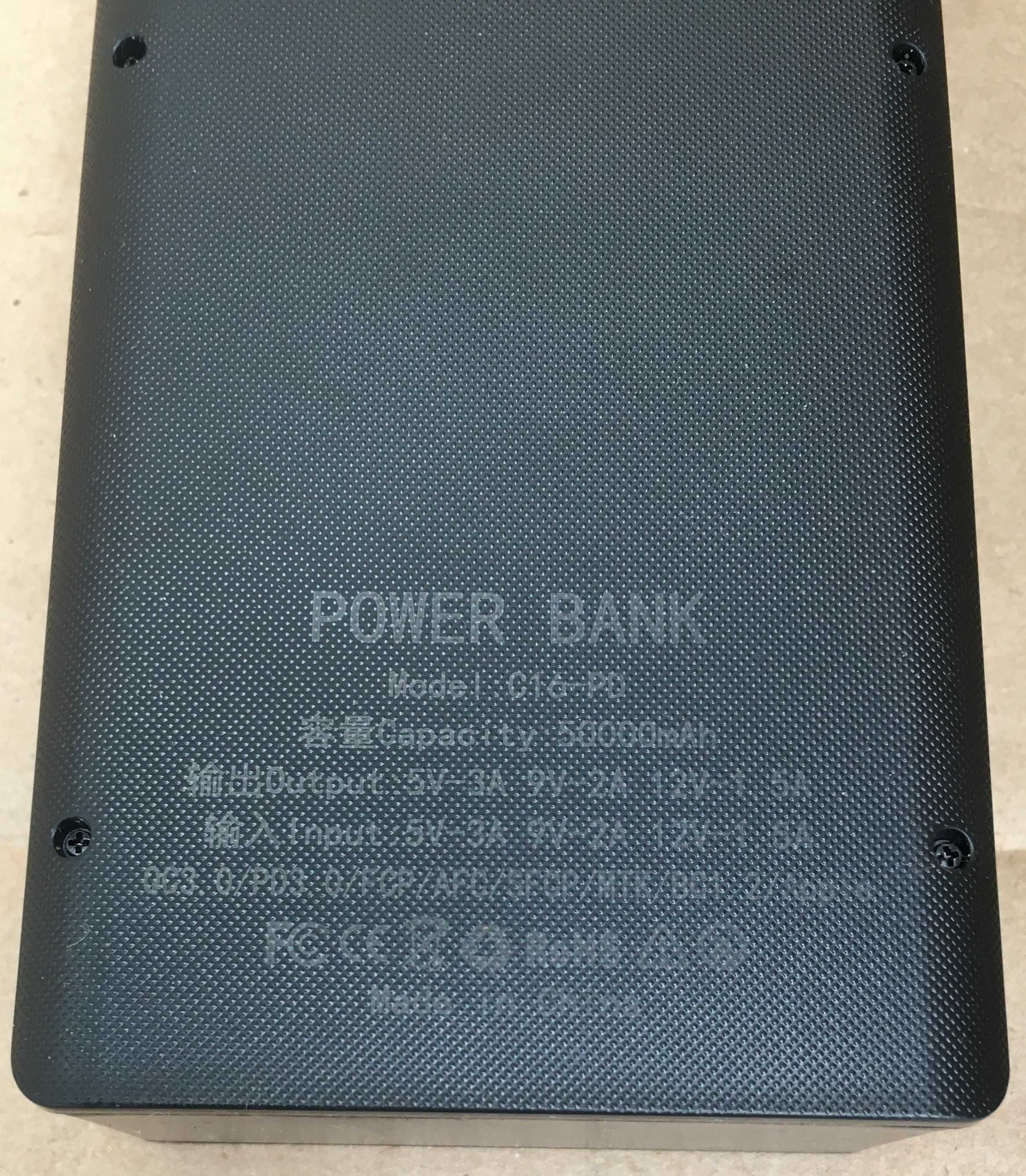 Повербанк Powerbank C16-PD 28650 mAh с фонариком и быстрой зарядкой