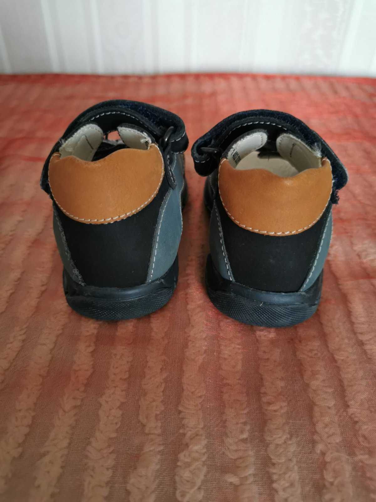 Дитячі шкіряні босоніжки (сандалі) на хлопчика 20р., 12,5 см