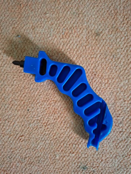 Gotejadores de rega e tesoura de poda