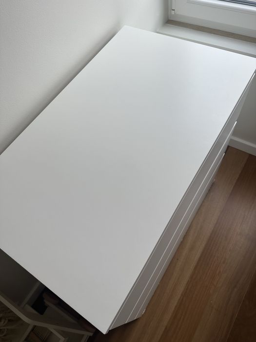 Cómoda Malm Ikea