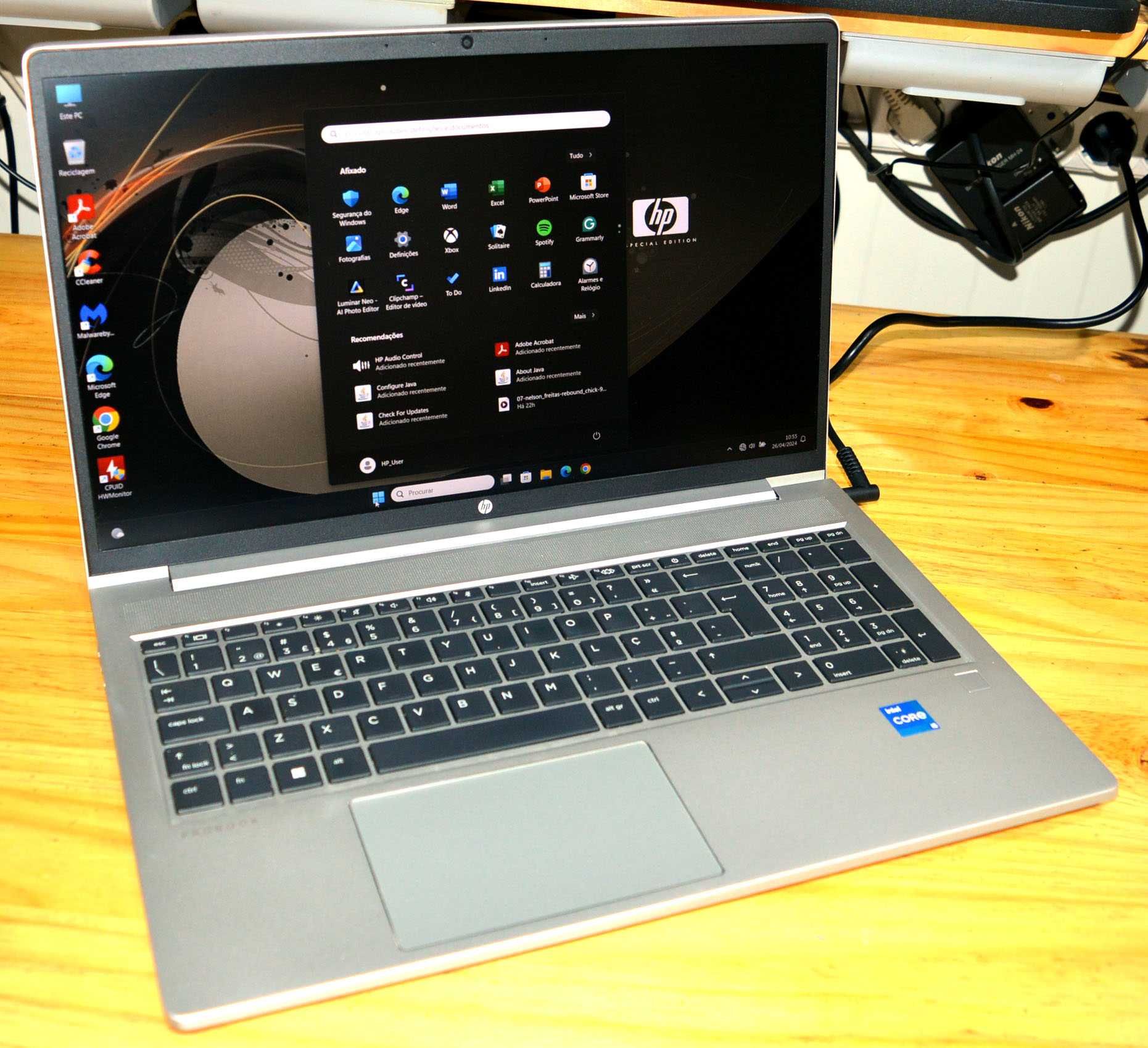 HP Aluminium - 11Th i5 4.20Ghz - 24GB DDR4 - Intel Iris - 512GB C/Novo