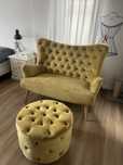 Sofa Emra Wood uszak + pufa pikowana soczysty żółty kolor, jak nowa