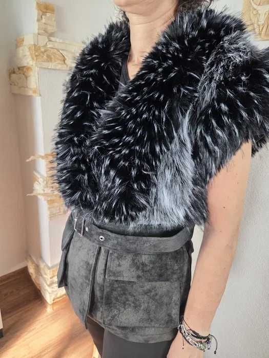 Damska kamizelka z futrzanym kołnierzem