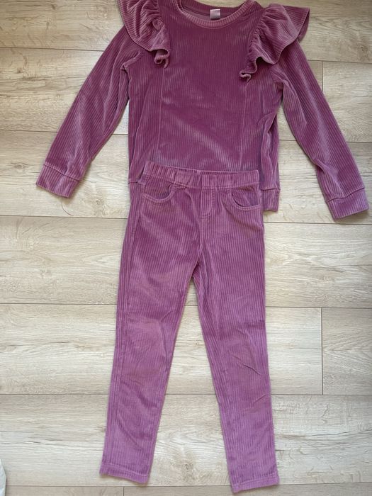 Dres falbanki bluza i spodnie 134 Pepco