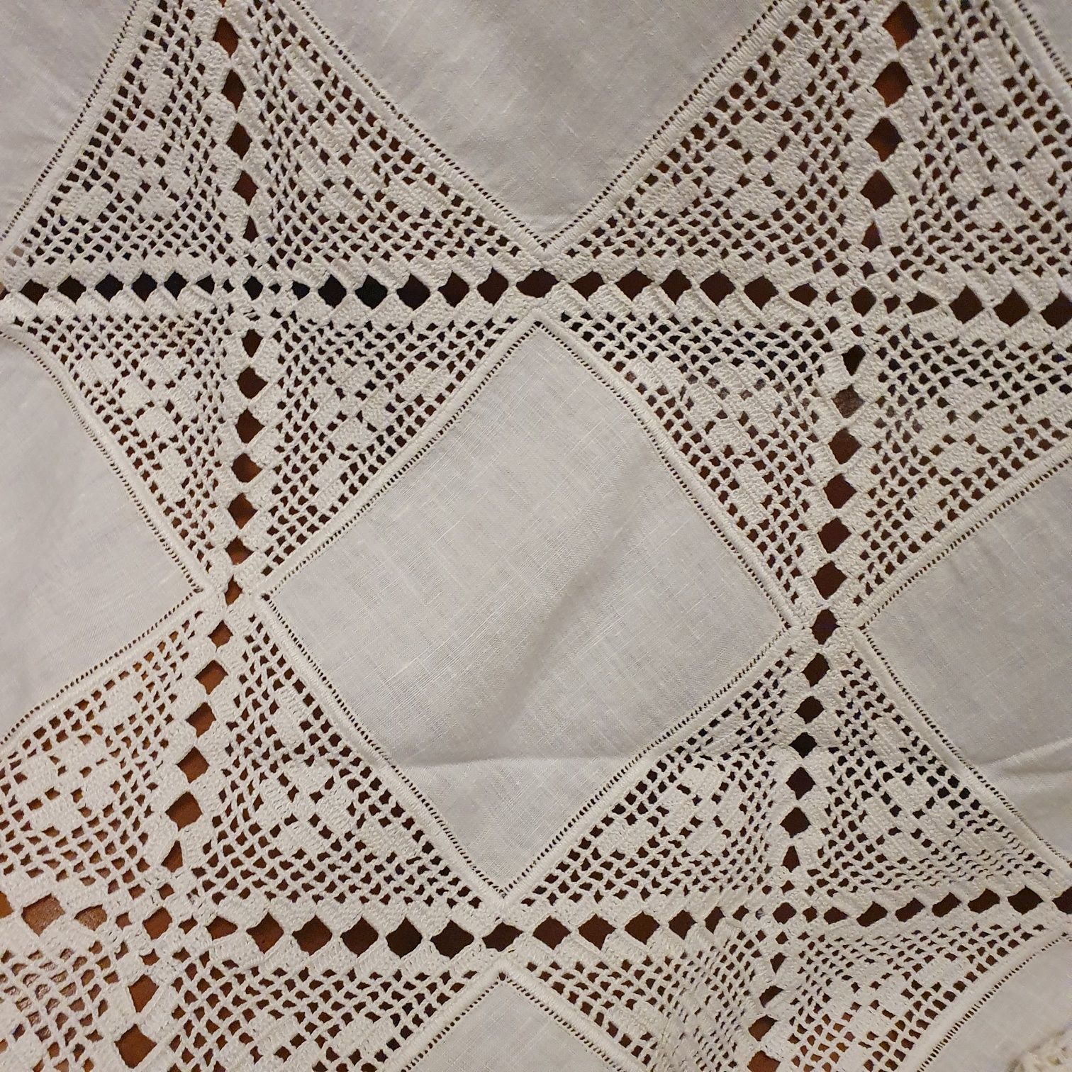 Toalha rectangular renda croché e pano