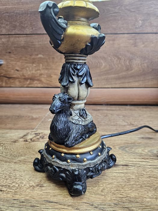 Lampka nocna stołowa