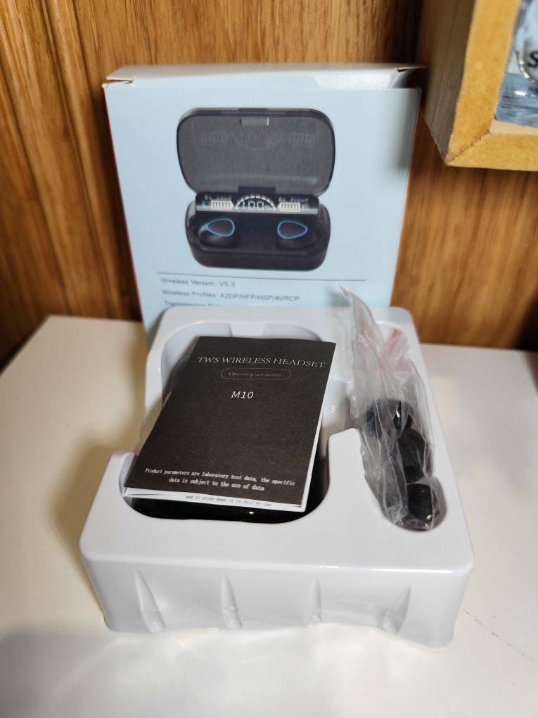 M10 Bluetooth V5.3 słuchawki wyświetlacz LED hi-fi  basowe