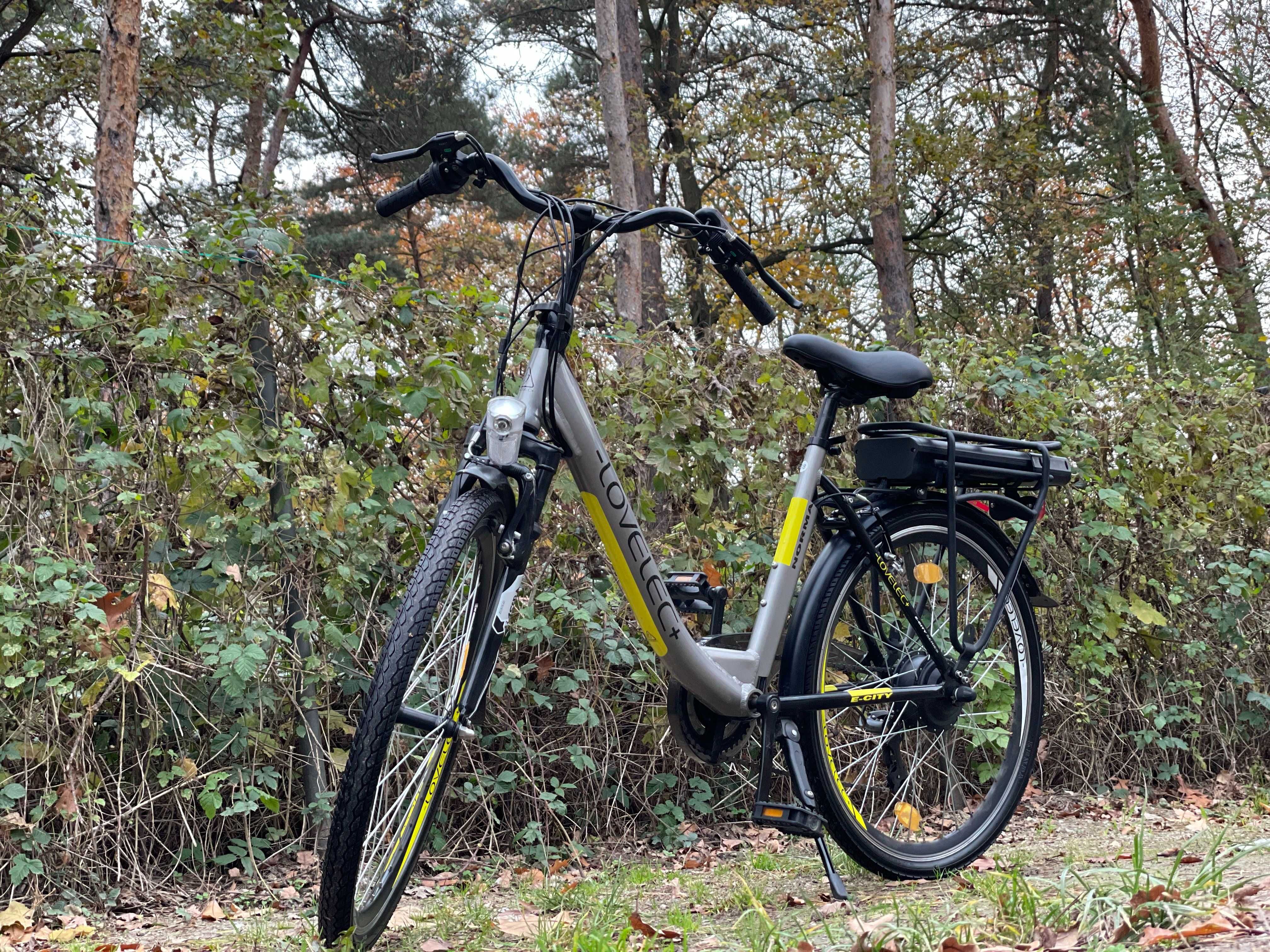 Rower elektryczny miejski Lovelec Norma, rama 18", koło 26"