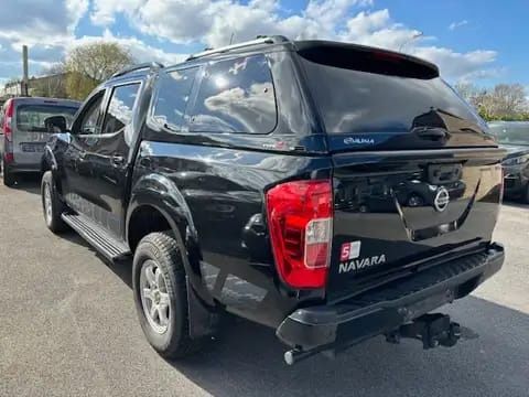 Nissan Navara 2.3 semi nova